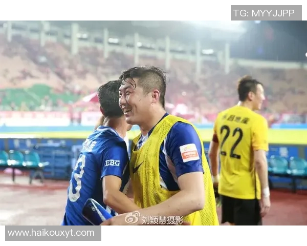 石家庄永昌足球队奋战赛季展现团队精神与拼搏精神的精彩瞬间